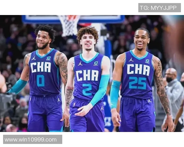 黄蜂队领队赞扬球员团结合作精神，力争冲击季后赛